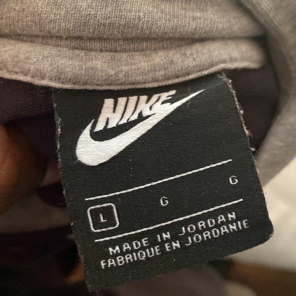 Light Nike pullover hoodie - Picture 3 of 3